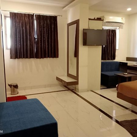 Hotel Saikripa Imperial Даман Экстерьер фото