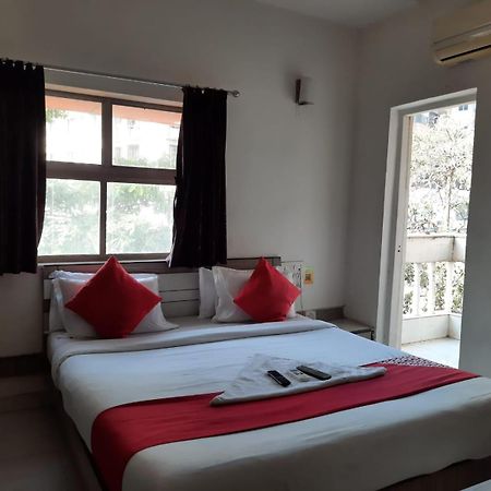 Hotel Saikripa Imperial Даман Экстерьер фото
