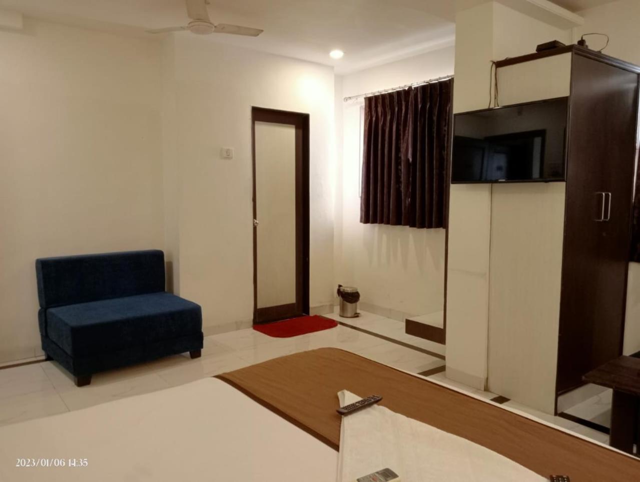 Hotel Saikripa Imperial Даман Экстерьер фото