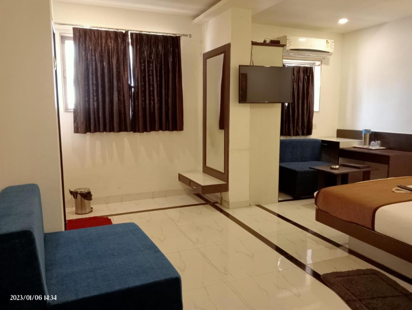Hotel Saikripa Imperial Даман Экстерьер фото