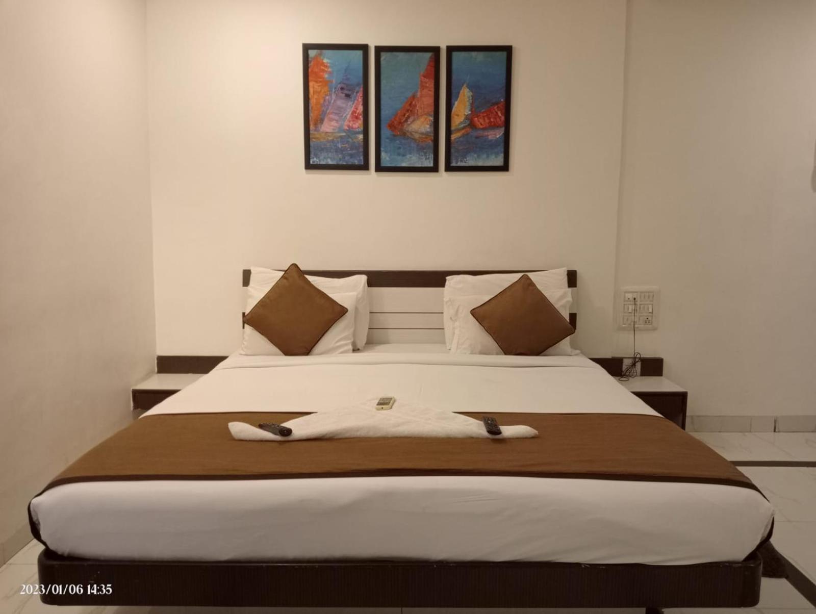 Hotel Saikripa Imperial Даман Экстерьер фото